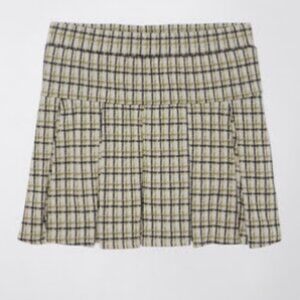 American Eagle Olive Pleated Plaid Skort - Size Medium